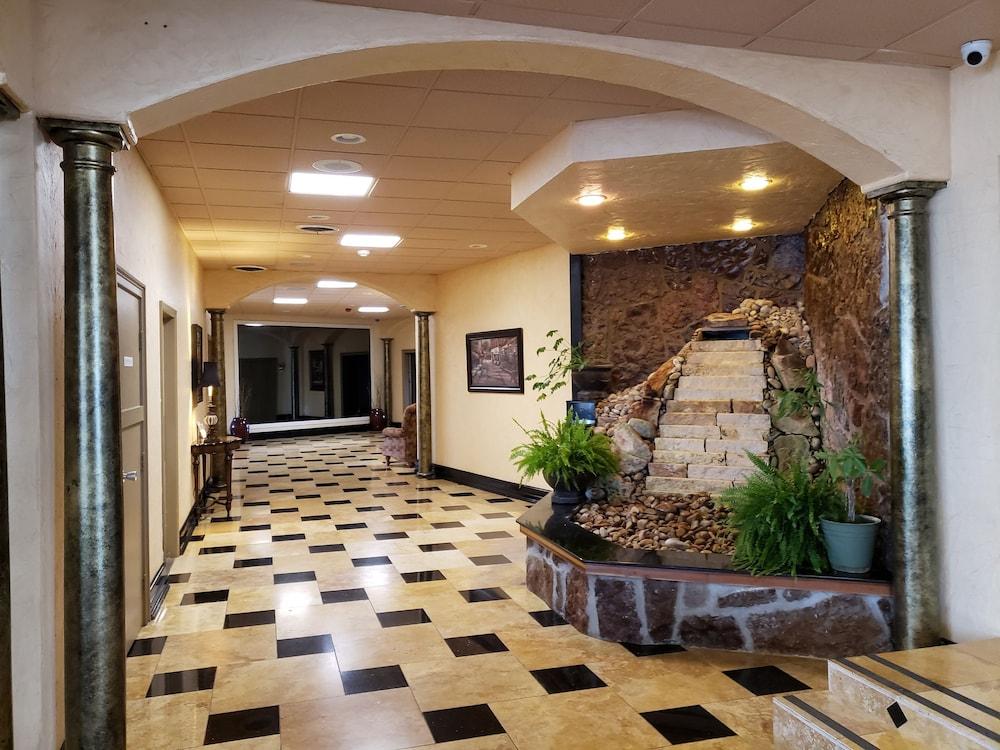 Days Inn & Suites By Wyndham Clovis Bagian luar foto