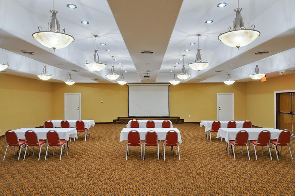 Days Inn & Suites By Wyndham Clovis Fasilitas foto